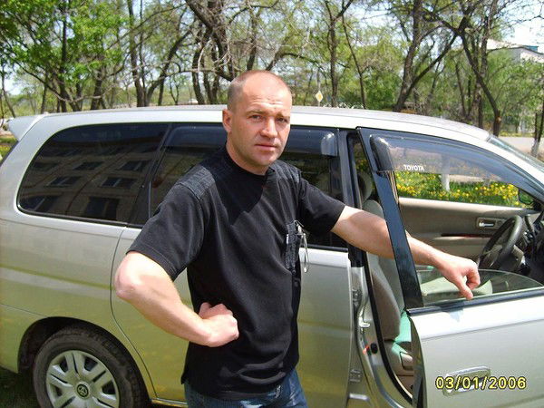 Дмитрий Маслов