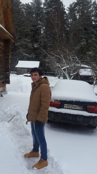 Алишер Сапаров