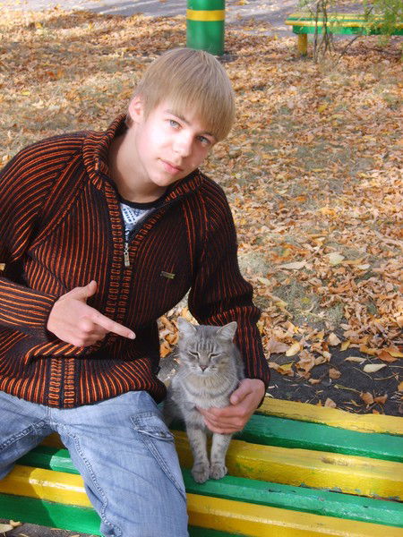 Дмитрий Хомутов