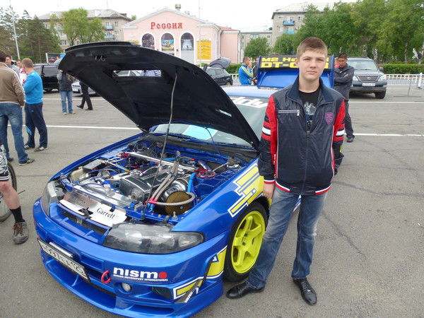 Димон Останин