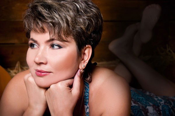 Елена **********