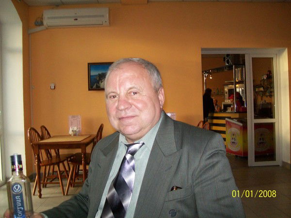 Виктор Сухой