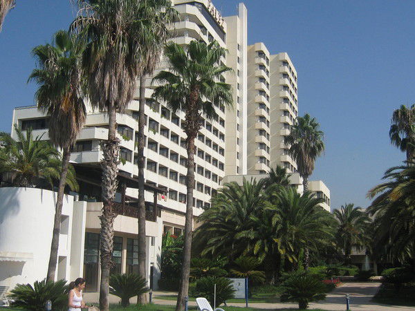 Лаура Жаксыбаева