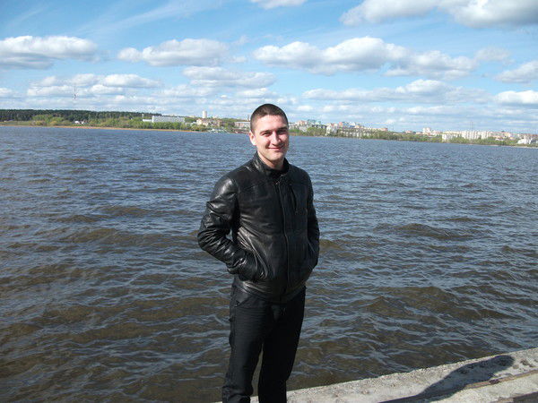 Андрей Емельянов