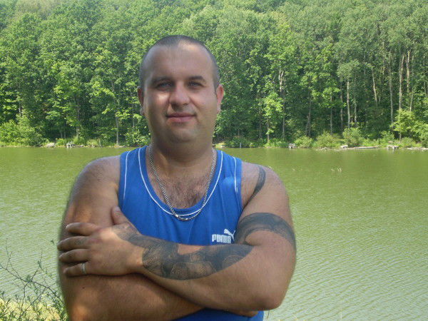 Миша Довбня