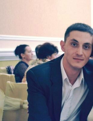 Рефат Волков