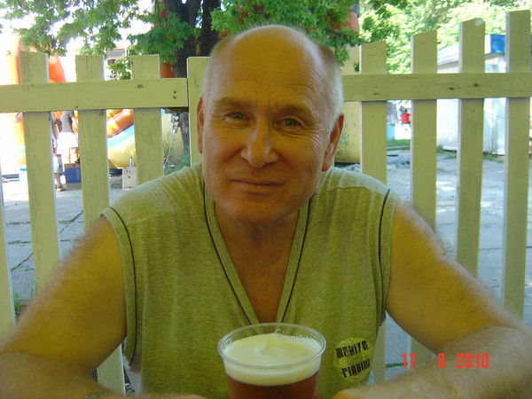 Александр Оконешников