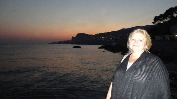 Елена Астахова