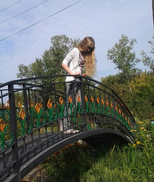 * Lэйdi }{Oolygank@ *