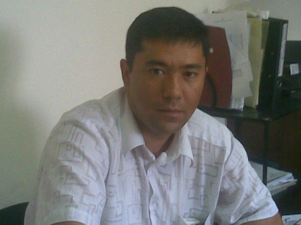 Рустам Нахшамов