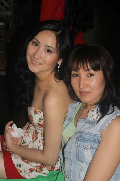 Анара Эсова