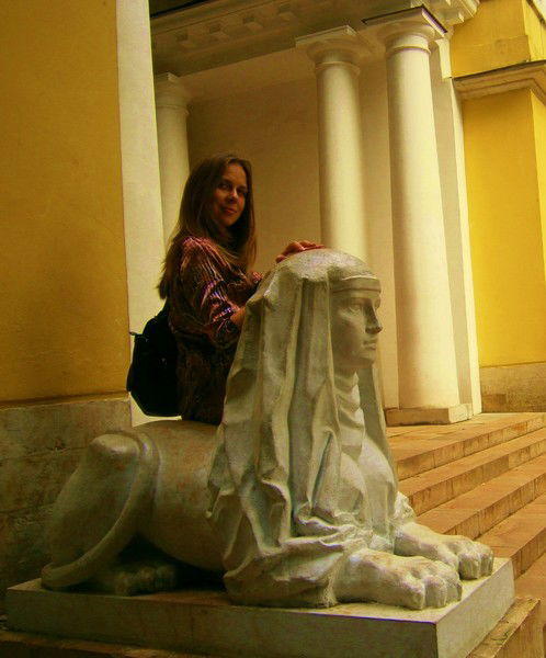 Виктория Попова