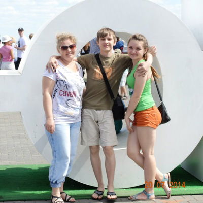 Антон Романенко