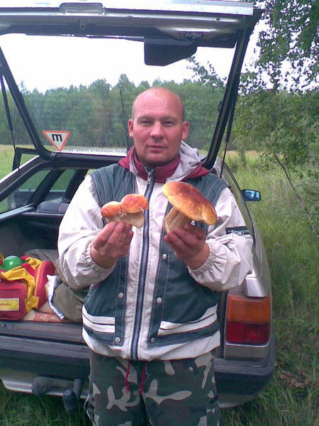 Роман Волков