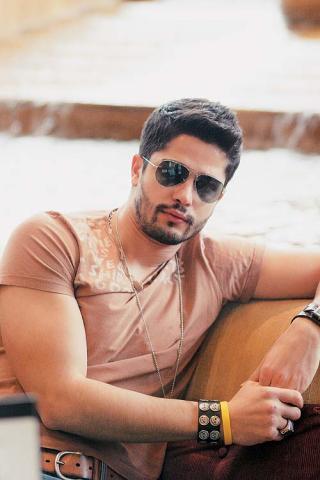 Ренат Ларионов