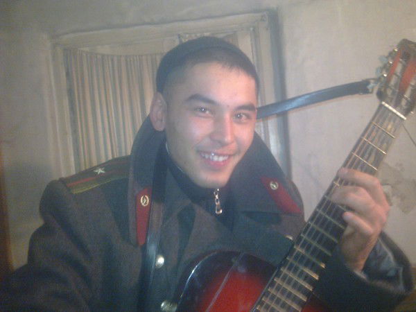 Данияр Секенов