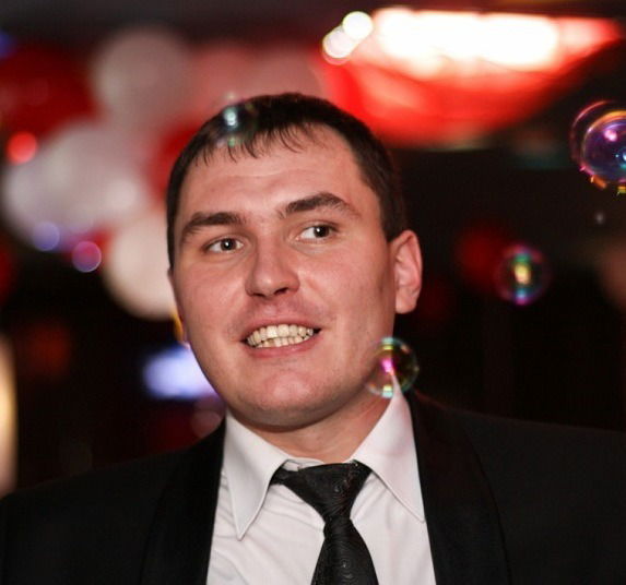 Олег Безматерных