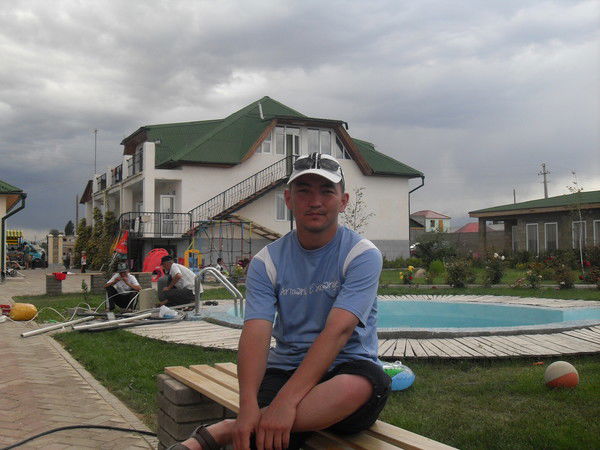 Искендер Сааданов