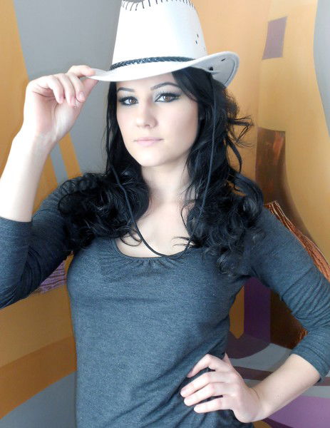 Елена Санцакова