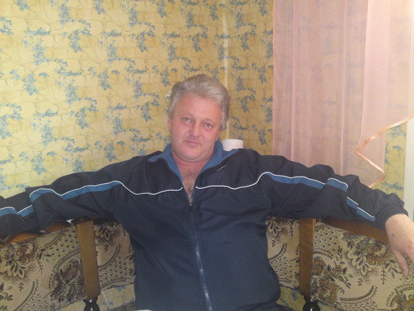 Леонид Белый