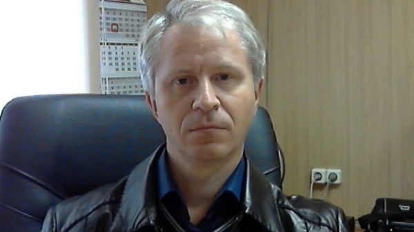 Александр Новоселов