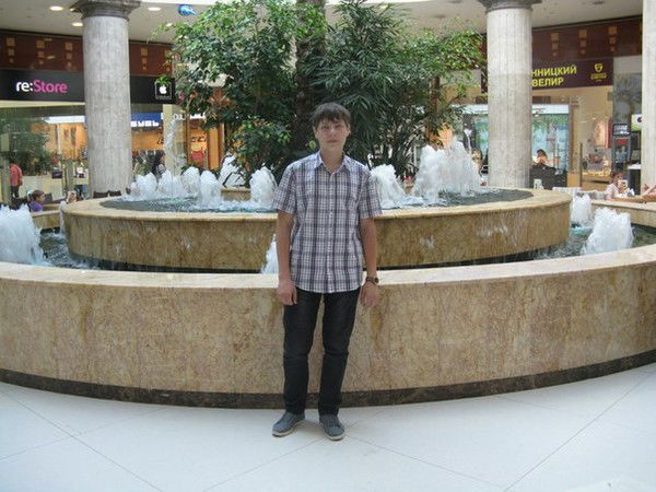 Паша Семанин