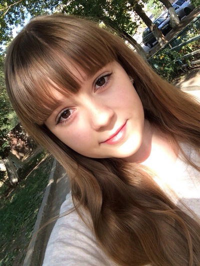 Оля Епифанова