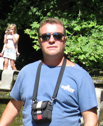 Володя-Я. Суровый.