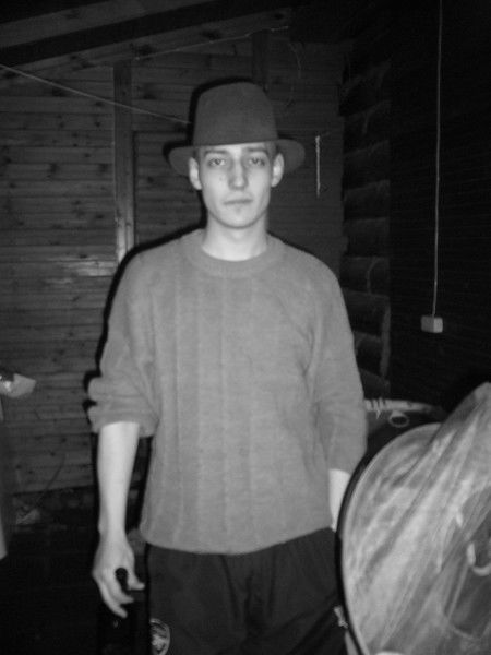 Неизвестно Неизвестно