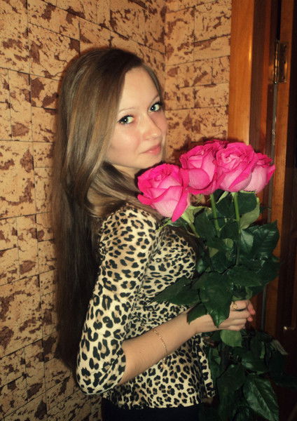 Алёнка Енютина