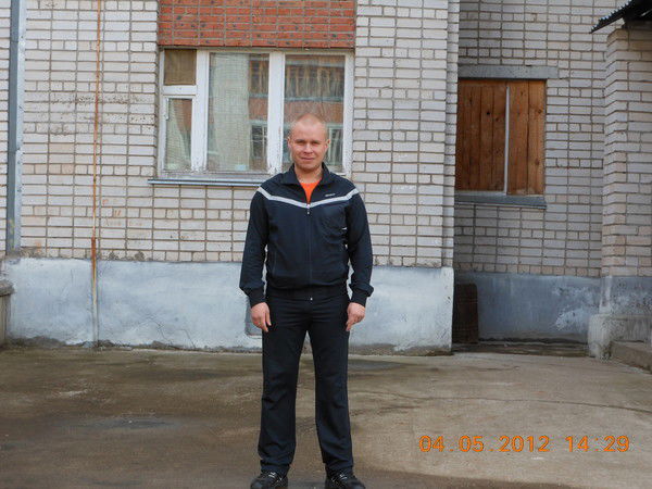 Андрей Неустроев