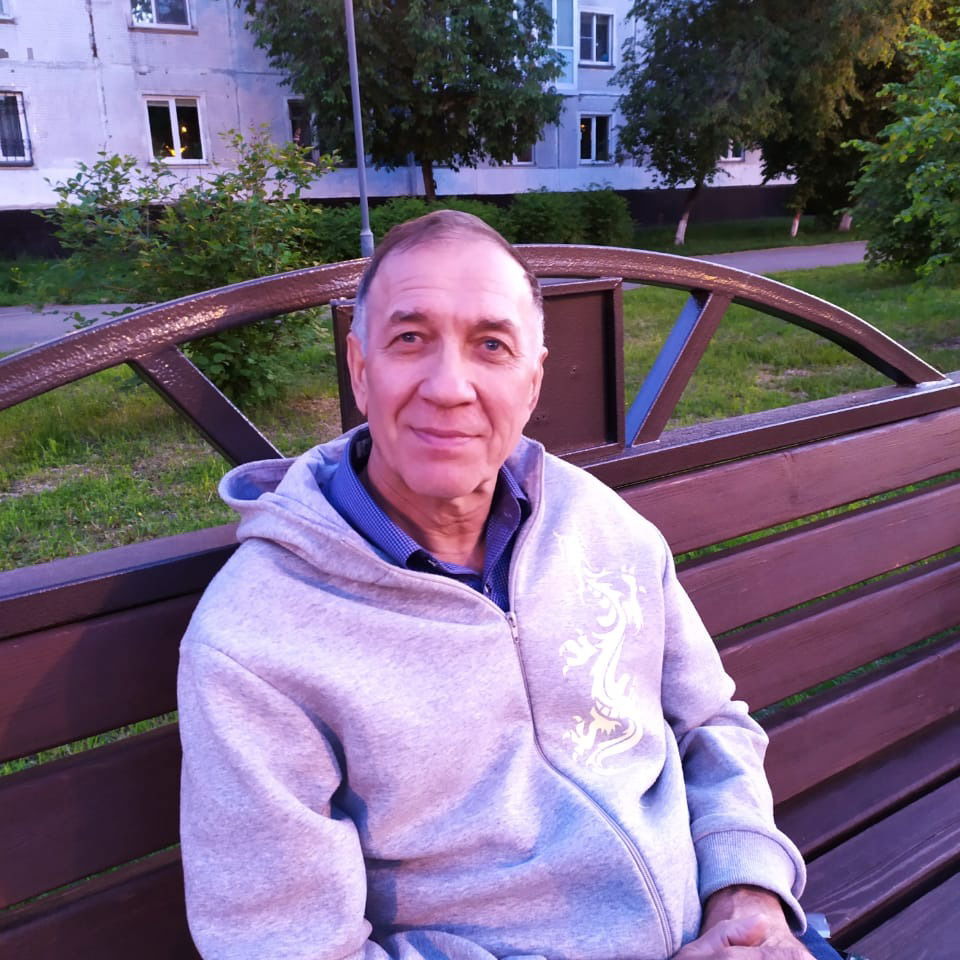 Петр Жданов