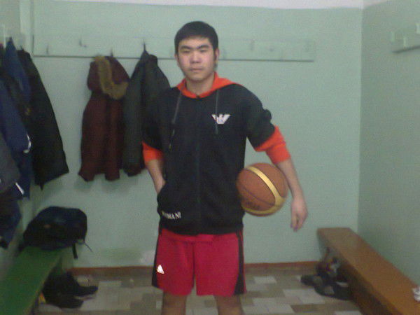 Барысхан Женисов