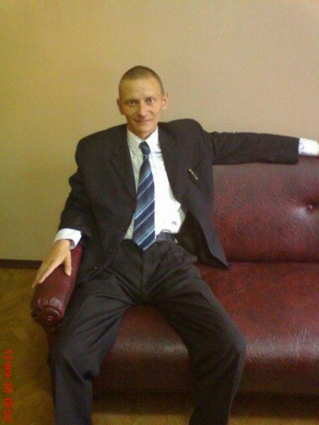 Антон Плешачков