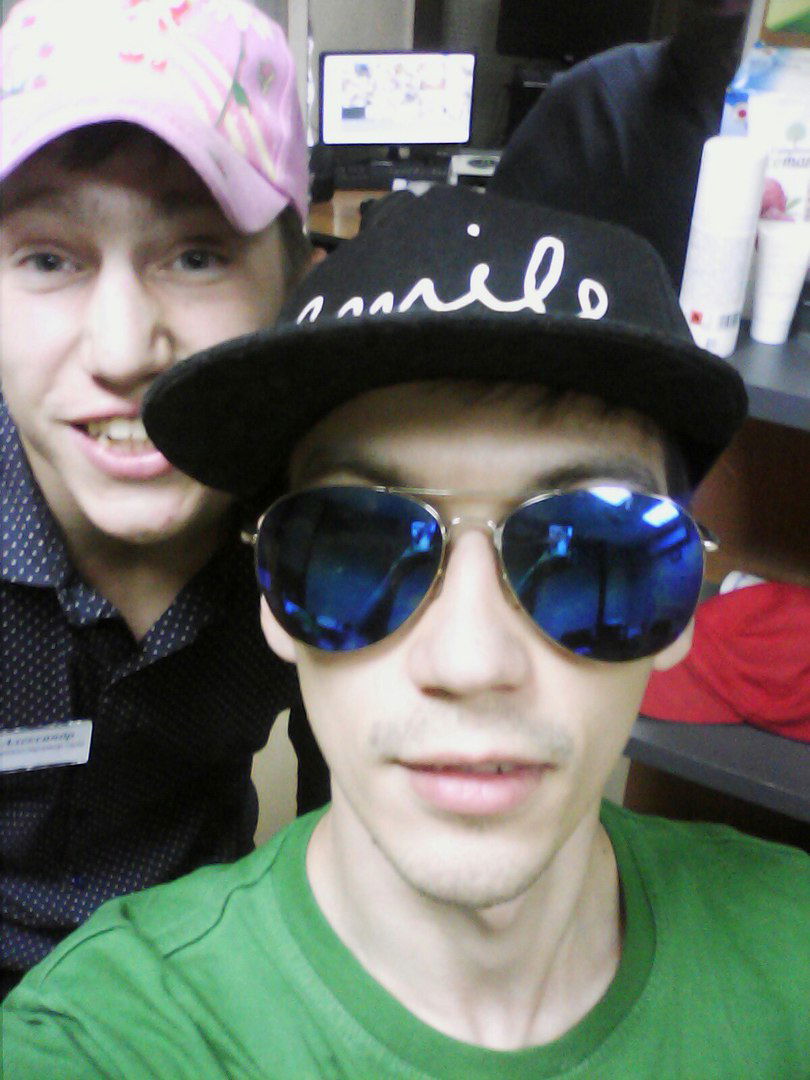 Женя Баушин