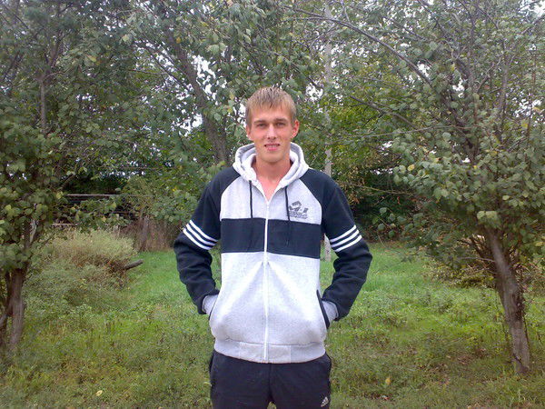 Артем Лакутин