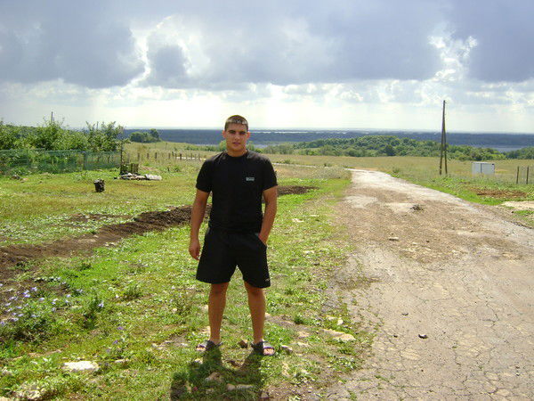 Олег Наумов