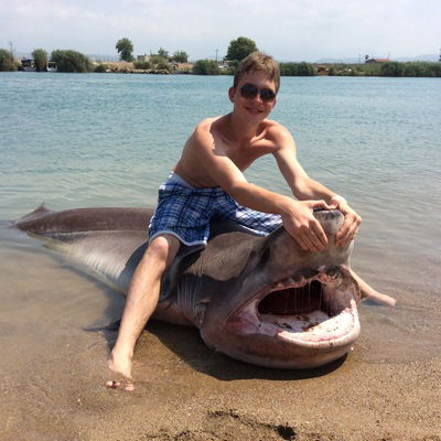 Руслан Петров