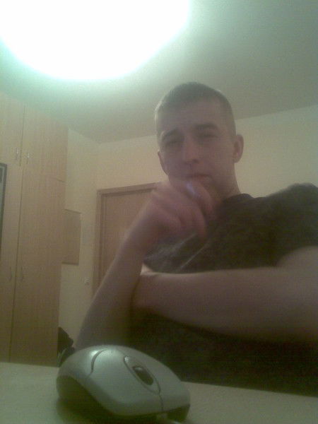 Денис Ларин