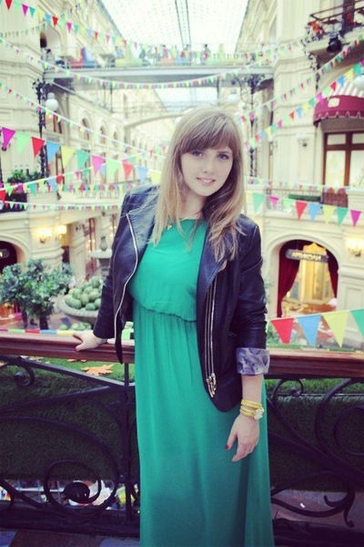 Алёна Леонова