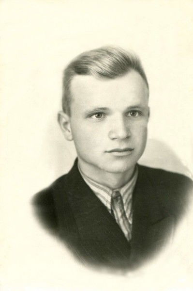 Петр Елопов