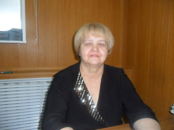 Елена Попова