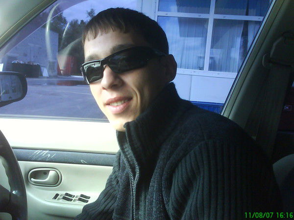 Владик Николаев