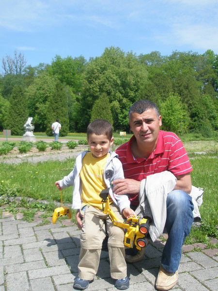 Рауф Искандеров