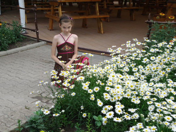 Арина Насирова