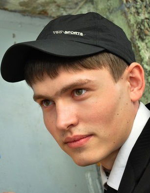 Денис Потапов