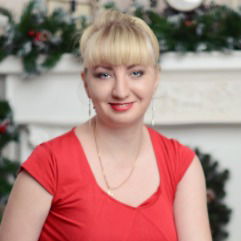 Алена Олейникова