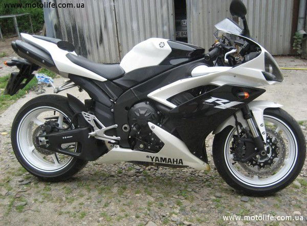 Александр Петров