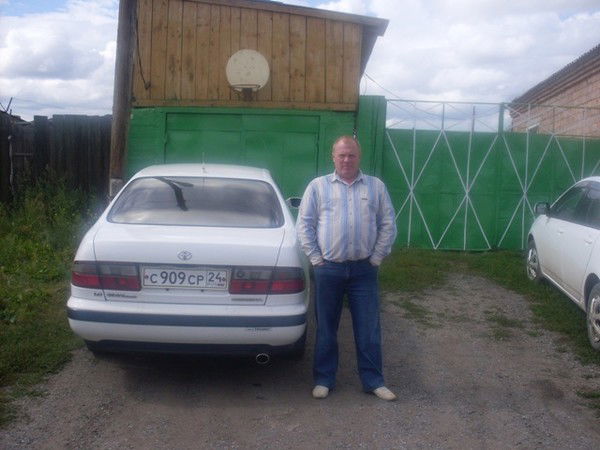 Александр Головач