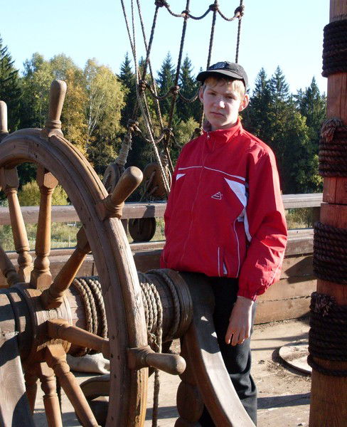 Леонид Ханбеков